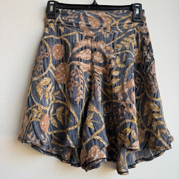 Indie Ella 100% Silk High Rise Romantic Flowy Culottes Boho Shorts Size Medium - Picture 1 of 7